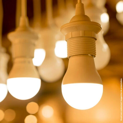 XANLITE - Ampoule LED P45, Culot E27, 5,3W Cons. (40W Eq.), Lumière Blanc Neutre - EE470PCW â Image 2