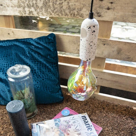 XANLITE - Ampoule Unicorn, Filament LED, Effet Arc En Ciel, Culot E27 - RFDE240V02UNIC – Image 4